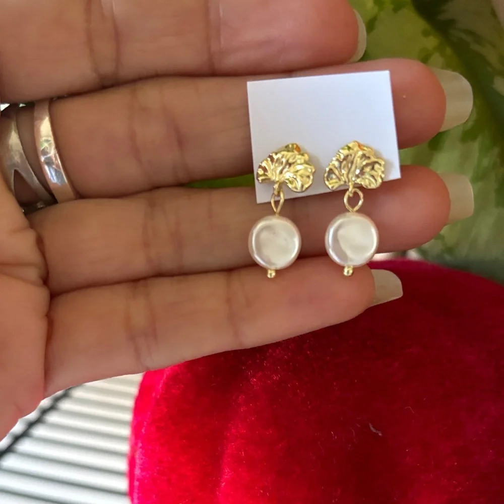 Gold Tone Pearl Drop Earrings - Elegant Women's Jewelry - Picture 3 of 3